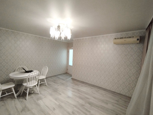 Продам трехкомнатную (3-комн.) квартиру, Индустриальная ул, 25, Липецк г