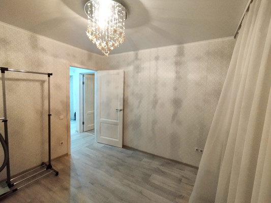 Продам трехкомнатную (3-комн.) квартиру, Индустриальная ул, 25, Липецк г