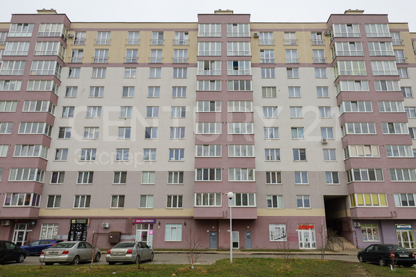 Продам коммерческое помещение 100,9 м2, В.Денисова ул, 18 , Калининград г