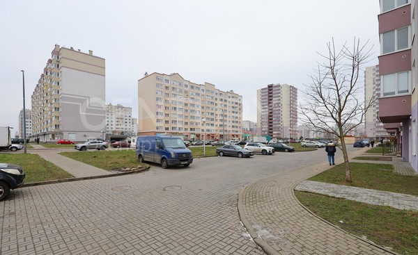 Продам коммерческое помещение 100,9 м2, В.Денисова ул, 18 , Калининград г