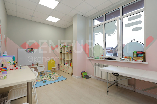 Продам коммерческое помещение 100,9 м2, В.Денисова ул, 18 , Калининград г