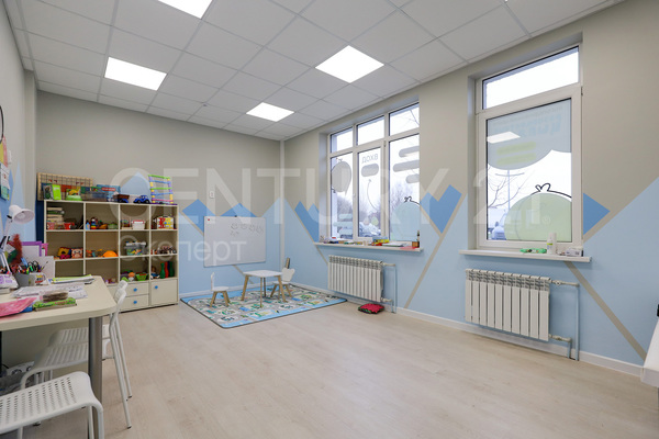 Продам коммерческое помещение 100,9 м2, В.Денисова ул, 18 , Калининград г