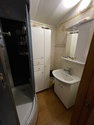 Продам трехкомнатную (3-комн.) квартиру, Курчатова пр-кт, 23, Волгодонск г