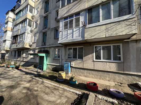 Продам однокомнатную (1-комн.) квартиру, Элеваторная ул, 8кА, Симферополь г
