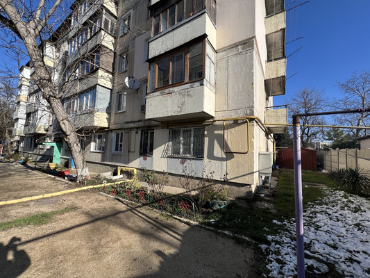 Продам однокомнатную (1-комн.) квартиру, Элеваторная ул, 8кА, Симферополь г