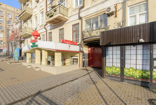 Продам двухкомнатную (2-комн.) квартиру, Ворошиловский пр-кт, 10а, Ростов-на-Дону г