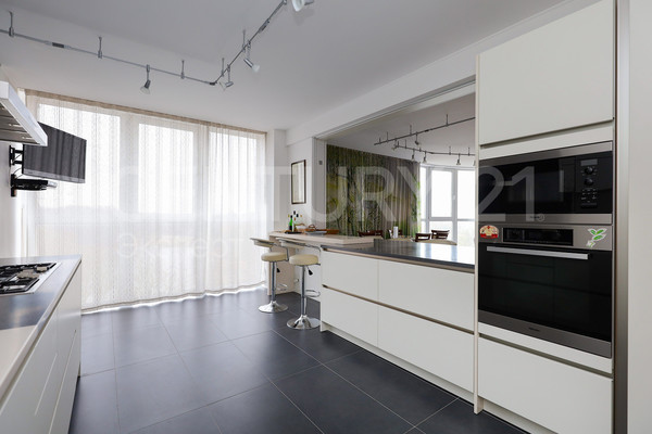 Продам многокомнатную квартиру, Мира пр-кт, 107 , Калининград г