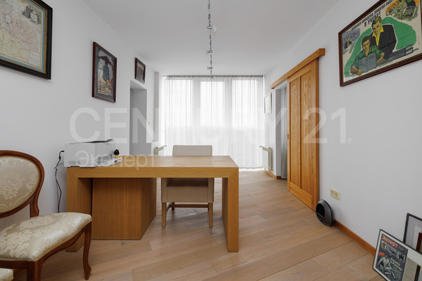 Продам многокомнатную квартиру, Мира пр-кт, 107 , Калининград г