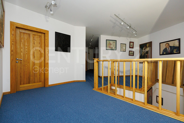 Продам многокомнатную квартиру, Мира пр-кт, 107 , Калининград г