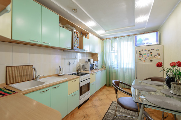 Продам трехкомнатную (3-комн.) квартиру, Зорге ул, 56, Ростов-на-Дону г