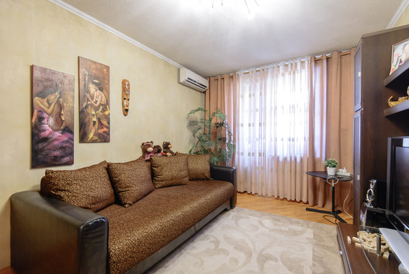 Продам трехкомнатную (3-комн.) квартиру, Зорге ул, 56, Ростов-на-Дону г