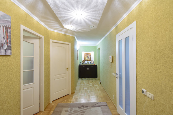 Продам трехкомнатную (3-комн.) квартиру, Зорге ул, 56, Ростов-на-Дону г