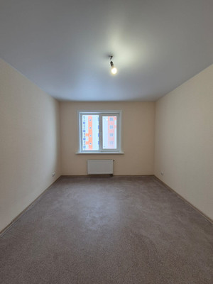 Продам двухкомнатную (2-комн.) квартиру, А.Матросова ул, 15к14, Троицкое с