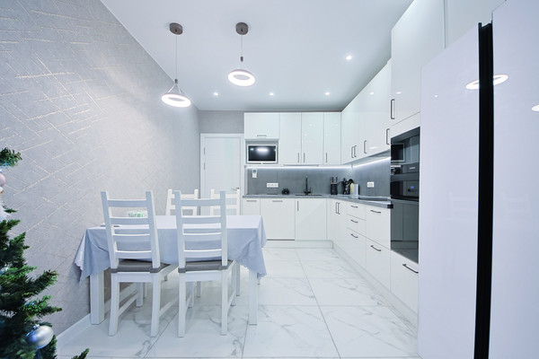 Продам трехкомнатную (3-комн.) квартиру, Новикова ул, 20, Наро-Фоминск г