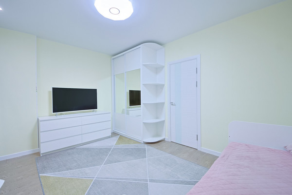 Продам трехкомнатную (3-комн.) квартиру, Новикова ул, 20, Наро-Фоминск г