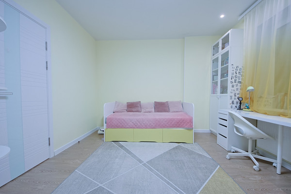 Продам трехкомнатную (3-комн.) квартиру, Новикова ул, 20, Наро-Фоминск г