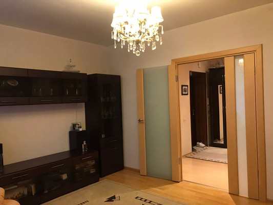 Продам трехкомнатную (3-комн.) квартиру, Изотова ул, 20, Гатчина г