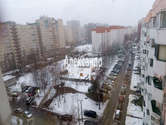 Продам трехкомнатную (3-комн.) квартиру, Авиаконструкторов пр-кт, 32, Санкт-Петербург г