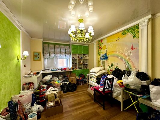 Продам многокомнатную квартиру, Сурикова ул, 14к1, Киров г