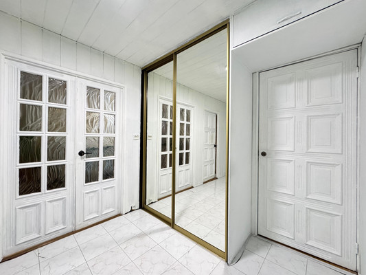 Продам трехкомнатную (3-комн.) квартиру, Байсултанова ул, 21, Нальчик г