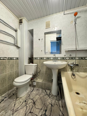 Продам трехкомнатную (3-комн.) квартиру, Байсултанова ул, 21, Нальчик г