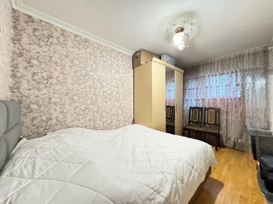 Продам трехкомнатную (3-комн.) квартиру, Байсултанова ул, 21, Нальчик г