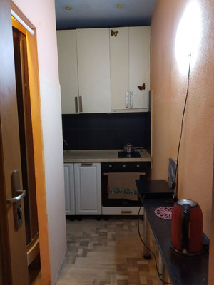 Продам двухкомнатную (2-комн.) квартиру, Ленина б-р, 8, Симферополь г