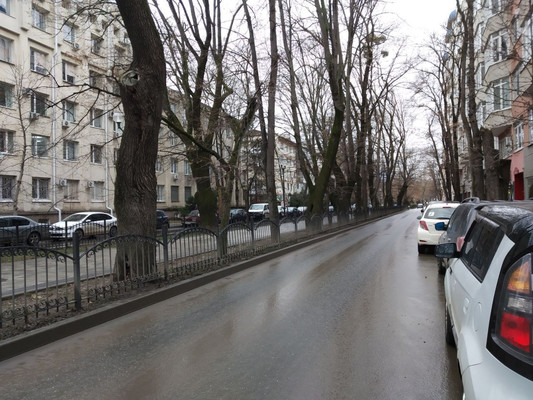 Продам двухкомнатную (2-комн.) квартиру, Ленина б-р, 8, Симферополь г
