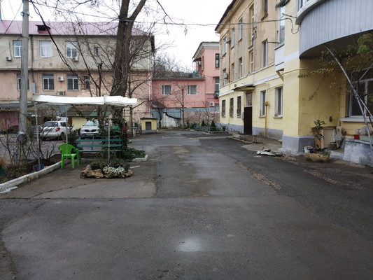 Продам двухкомнатную (2-комн.) квартиру, Ленина б-р, 8, Симферополь г