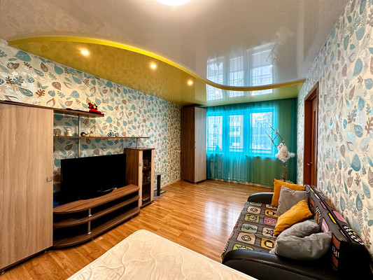 Продам трехкомнатную (3-комн.) квартиру, Пугачева ул, 14Б, Киров г