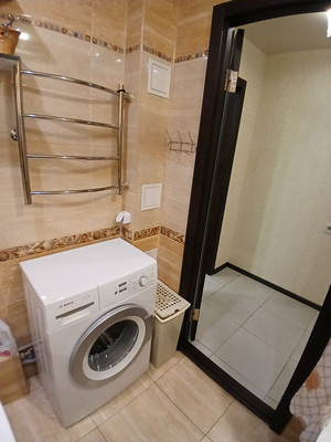 Продам трехкомнатную (3-комн.) квартиру, Азина ул, 17, Киров г