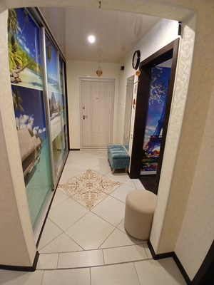 Продам трехкомнатную (3-комн.) квартиру, Азина ул, 17, Киров г