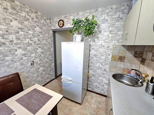 Продам однокомнатную (1-комн.) квартиру, Тургенева ул, 18, Киров г