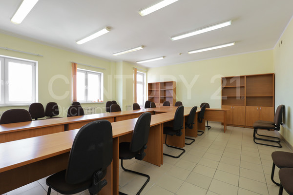 Продам коммерческое помещение 2 651,9 м2, Большая Окружная ул, 3А , Калининград г