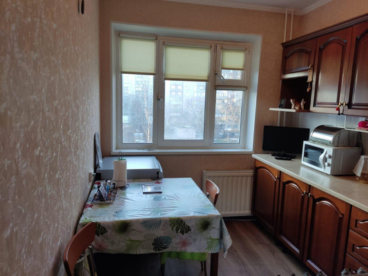Продам двухкомнатную (2-комн.) квартиру, Малая Карпатская ул, 9к1, Санкт-Петербург г