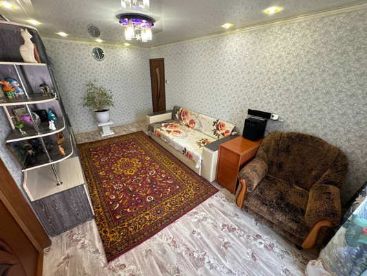 Продам трехкомнатную (3-комн.) квартиру, Интернациональный пр-кт, 29к2, Комсомольск-на-Амуре г
