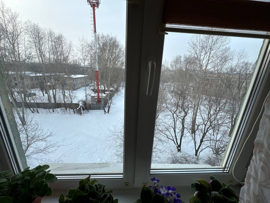 Продам трехкомнатную (3-комн.) квартиру, Интернациональный пр-кт, 29к2, Комсомольск-на-Амуре г