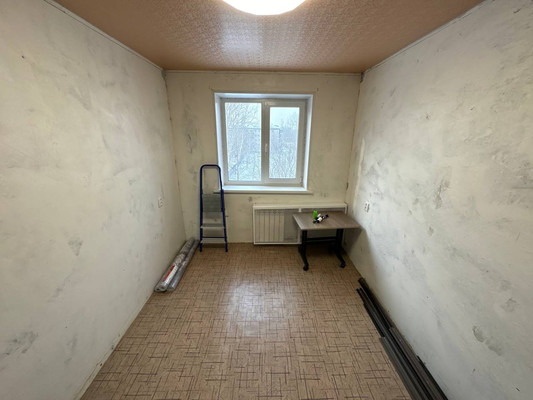 Продам трехкомнатную (3-комн.) квартиру, Интернациональный пр-кт, 29к2, Комсомольск-на-Амуре г
