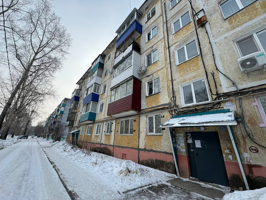 Продам трехкомнатную (3-комн.) квартиру, Интернациональный пр-кт, 29к2, Комсомольск-на-Амуре г