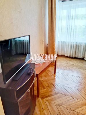 Продам двухкомнатную (2-комн.) квартиру, Каменный пер, 1, Выборг г