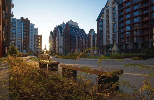 Продам трехкомнатную (3-комн.) квартиру, Молодой гвардии ул, 34, Калининград г