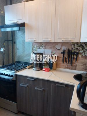 Продам трехкомнатную (3-комн.) квартиру, 1, Торосово д