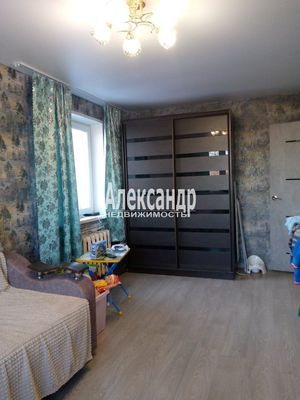 Продам трехкомнатную (3-комн.) квартиру, 1, Торосово д