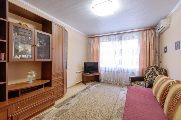 Продам двухкомнатную (2-комн.) квартиру, Зорге ул, 54, Ростов-на-Дону г