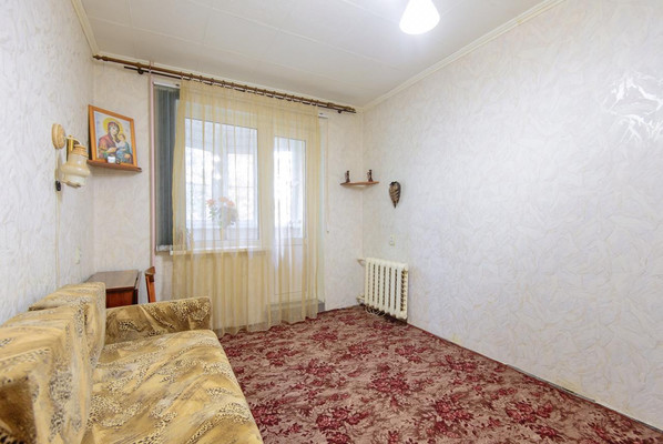 Продам двухкомнатную (2-комн.) квартиру, Зорге ул, 54, Ростов-на-Дону г