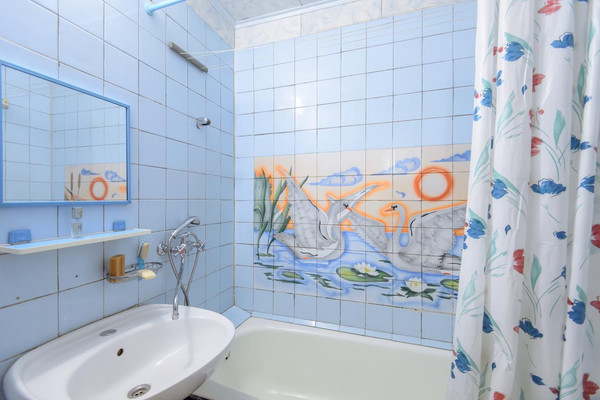 Продам двухкомнатную (2-комн.) квартиру, Зорге ул, 54, Ростов-на-Дону г