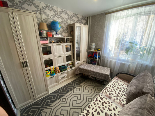 Продам трехкомнатную (3-комн.) квартиру, Шибанкова ул, 18, Наро-Фоминск г
