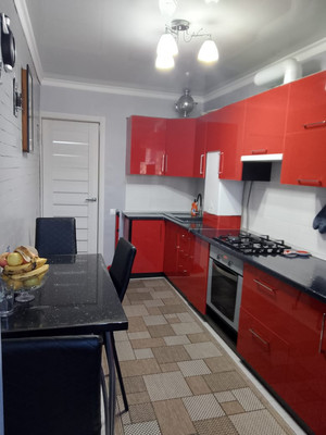 Продам трехкомнатную (3-комн.) квартиру, Степная ул, 7, Апшеронск г