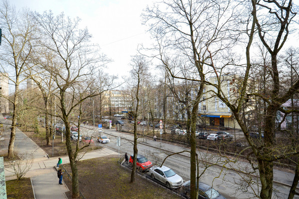Продам комнату в 5-комн. квартире, Пархоменко пр-кт, 10, Санкт-Петербург г