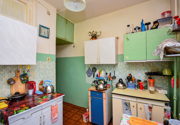 Продам комнату в 5-комн. квартире, Пархоменко пр-кт, 10, Санкт-Петербург г